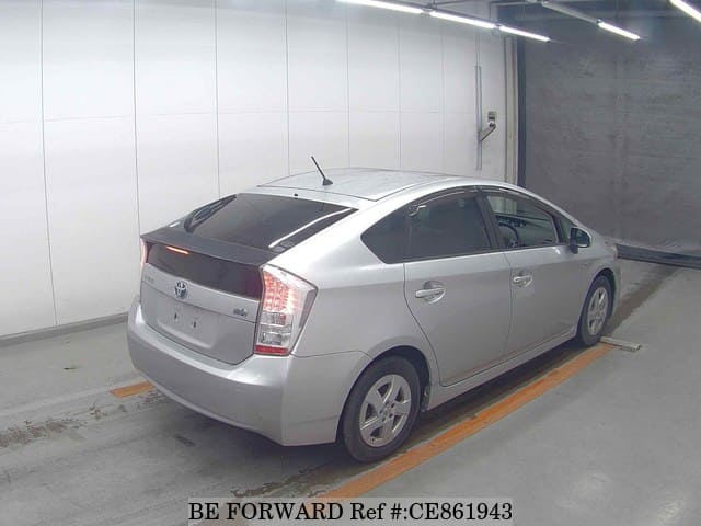 Toyota PRIUS HYBRID S — фото 2