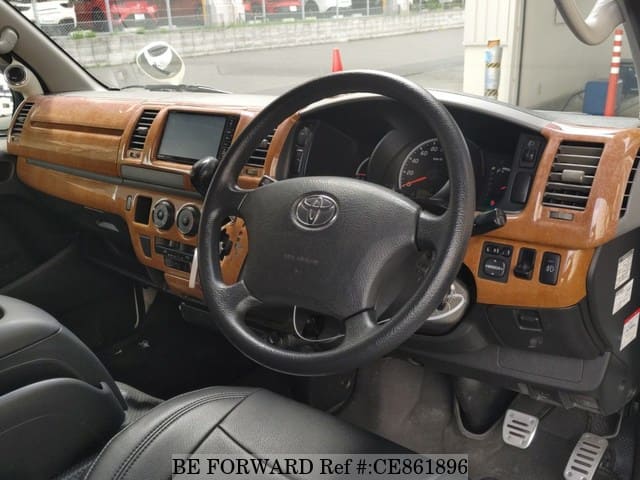 Toyota HIACE VAN — фото 4