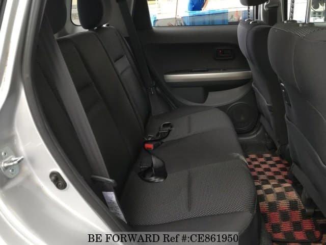 Toyota IST 1.3F L EDITION — фото 4