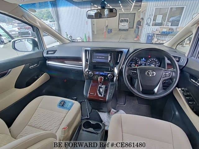 Toyota ALPHARD 2.5X — фото 4