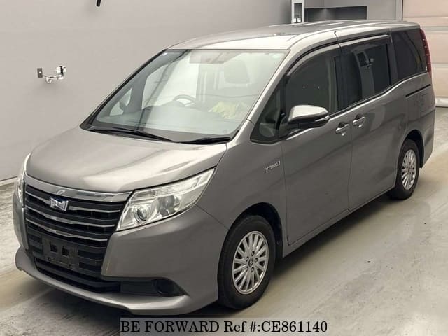 Toyota NOAH HYBRID X DELIGHT PLUS — фото 1