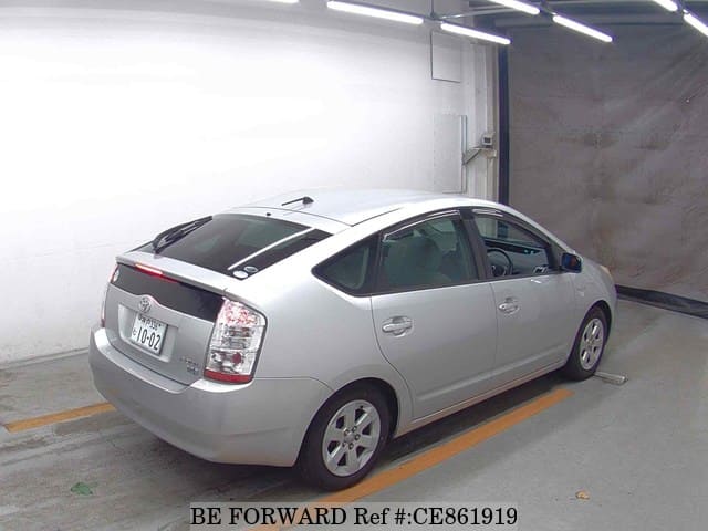 Toyota PRIUS HYBRID S — фото 2