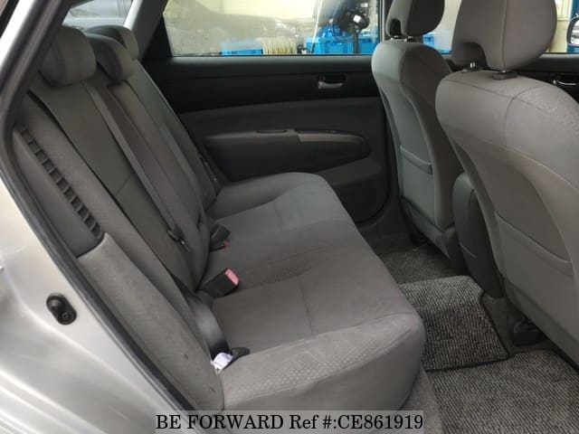 Toyota PRIUS HYBRID S — фото 4