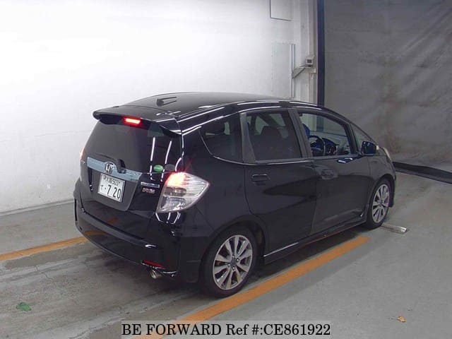 Honda FIT HYBRID RS — фото 2