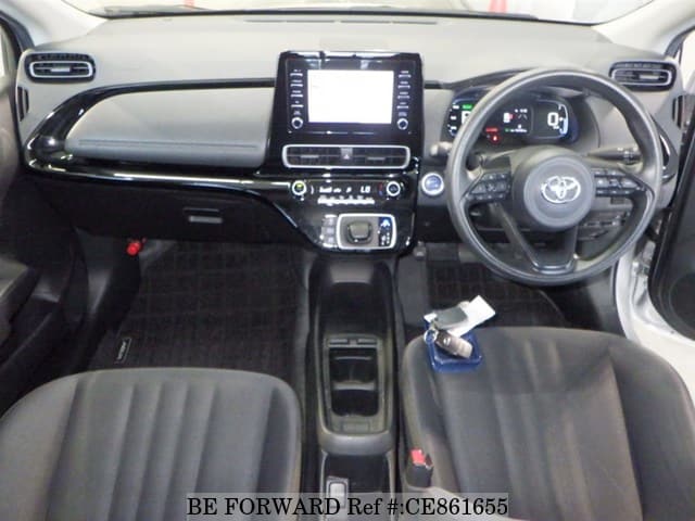 Toyota AQUA HYBRID X — фото 3