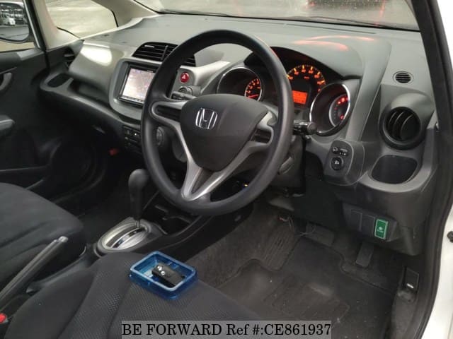 Honda FIT G 10TH ANNIVERSARY — фото 3