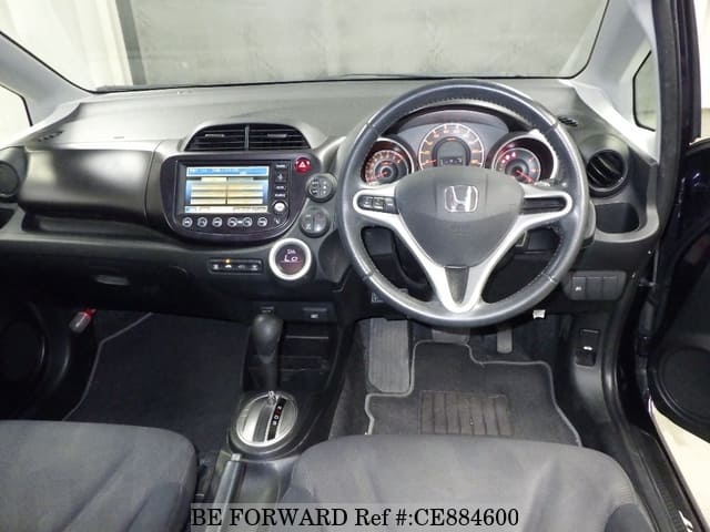 Honda FIT RS — фото 3