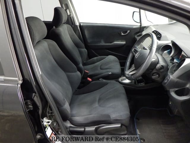 Honda FIT X — фото 3