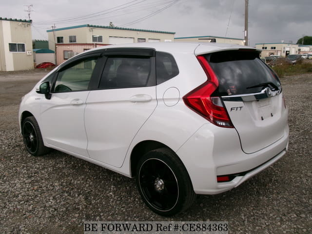 Honda FIT HYBRID F — фото 3