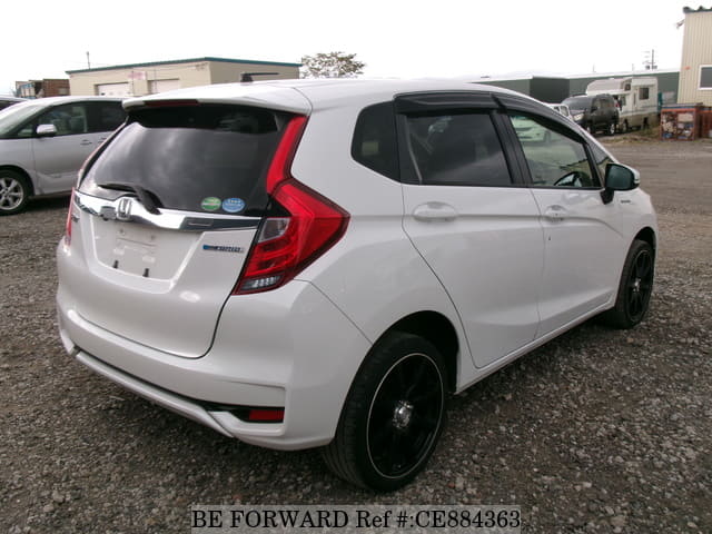 Honda FIT HYBRID F — фото 5
