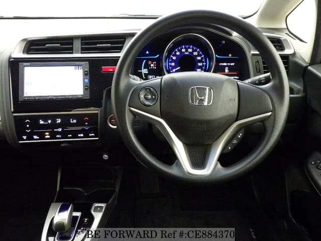 Honda FIT HYBRID F PACKAGE — фото 3