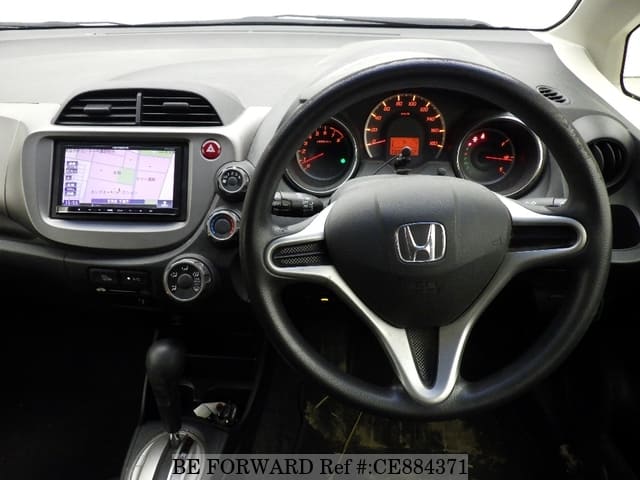 Honda FIT 13G 10TH ANNIVERSARY — фото 3