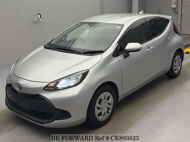 Toyota AQUA HYBRID X — фото 1