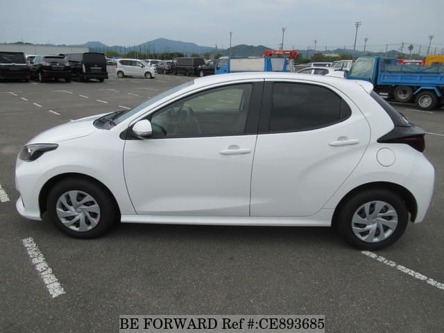 2021 Toyota Yaris, photo 2 of 3