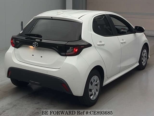 Toyota YARIS X — фото 2