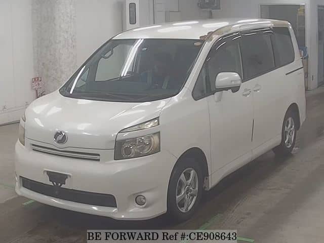 Toyota VOXY X L EDITION — фото 1