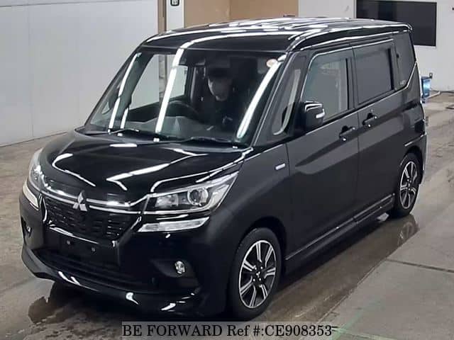 MITSUBISHI DELICA D2 CUSTOM HYBRID MV