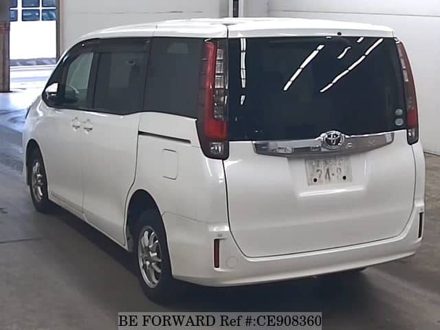 Toyota NOAH X — фото 4