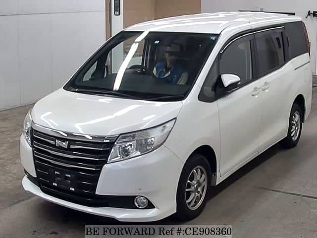 Toyota NOAH X — фото 1