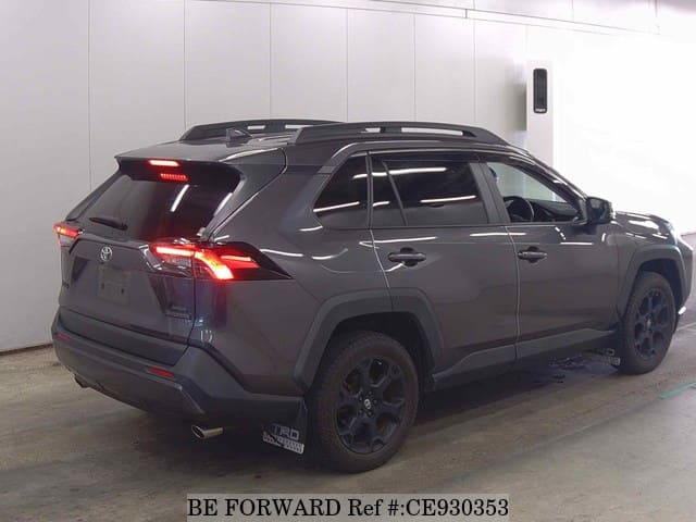 Toyota RAV4 ADVENTURE OFFROAD PACKAGE — фото 2