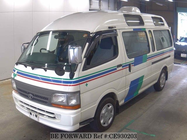 Toyota HIACE COMMUTER — фото 1