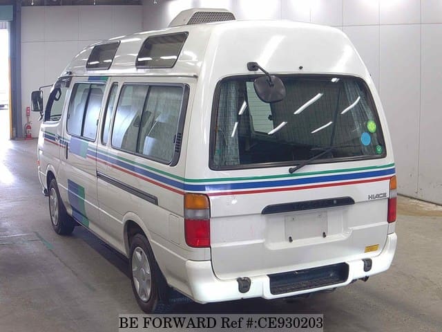 Toyota HIACE COMMUTER — фото 3