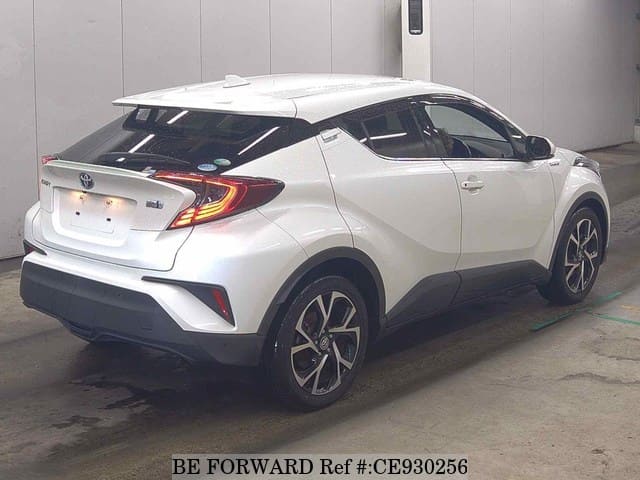Toyota C-HR HYBRID G — фото 2