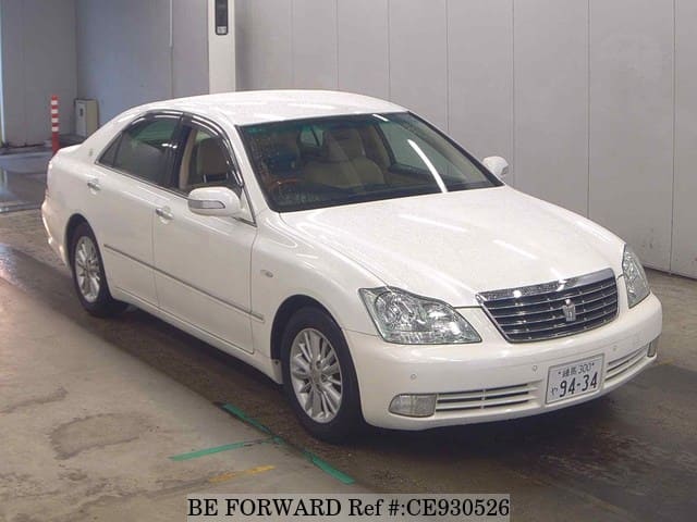 Toyota CROWN ROYAL SALOON — фото 4