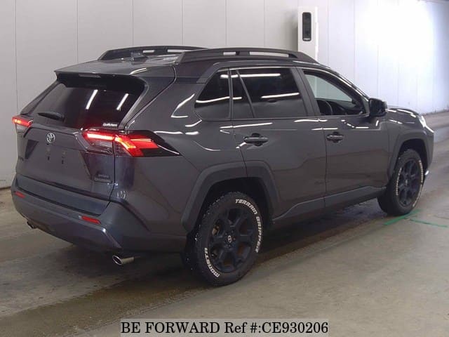Toyota RAV4 ADVENTURE OFFROAD PACKAGE — фото 2