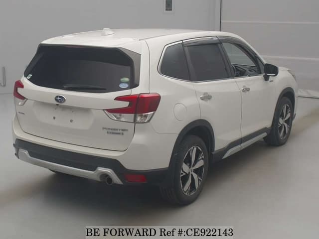Subaru FORESTER HYBRID ADVANCE — фото 2