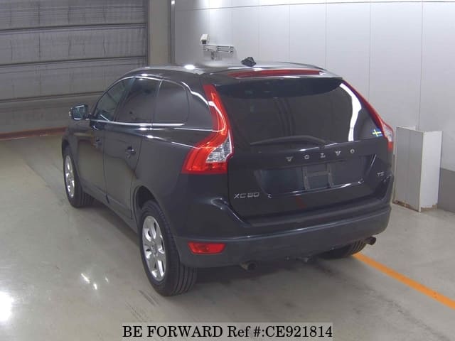 VOLVO XC60 T5 — фото 5