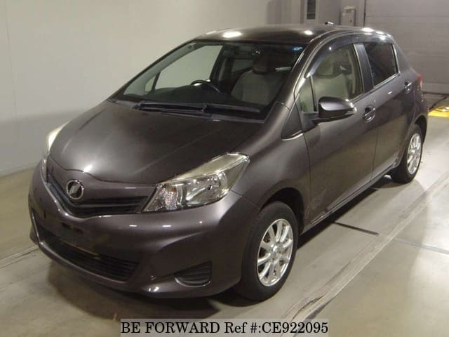 Toyota VITZ F — фото 1