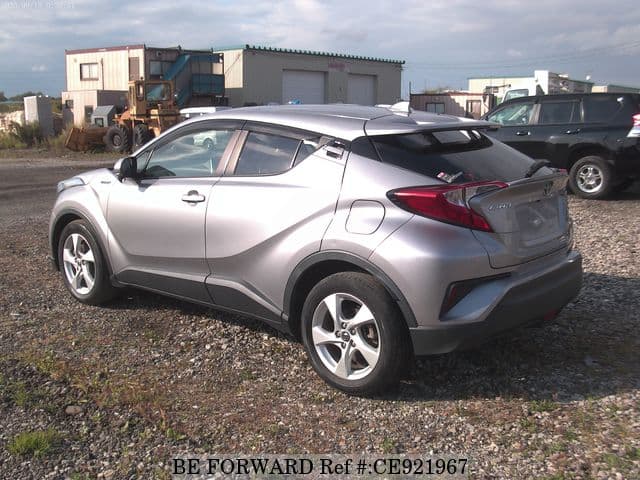Toyota C-HR HYBRID S — фото 3