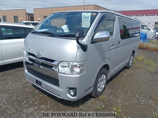 Toyota HIACE VAN — фото 1