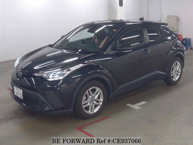 Toyota C-HR HYBRID S — фото 1