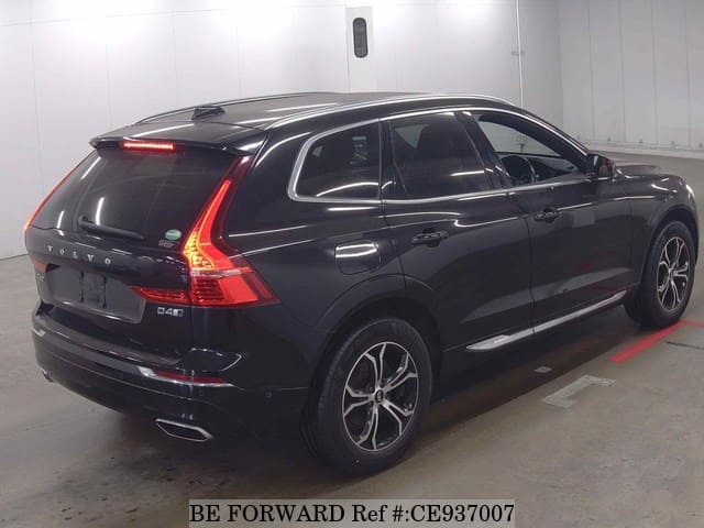 VOLVO XC60 D4 INSCRIPTION — фото 2
