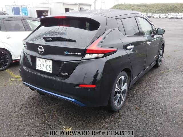 2022 Nissan Leaf, photo 2 of 3