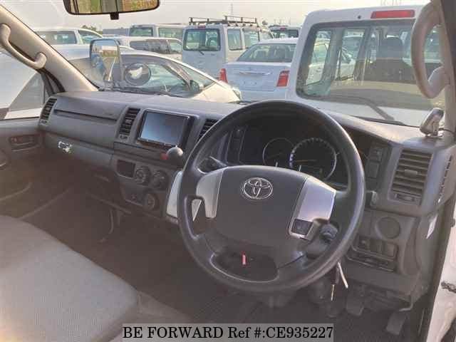 2020 Toyota Hiace, photo 3 of 3
