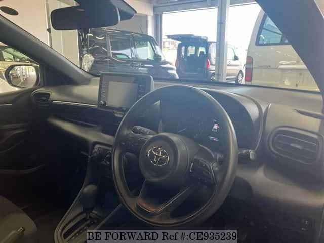 2021 Toyota Yaris, photo 3 of 3