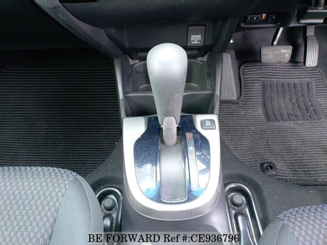 Honda FIT — фото 5