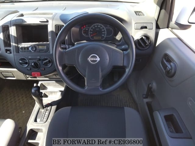 2021 Nissan Ad, photo 3 of 3