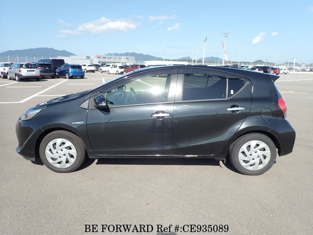 2019 Toyota Aqua, photo 2 of 3