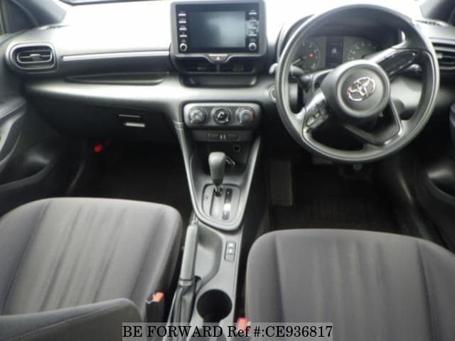 2021 Toyota Yaris, photo 3 of 3