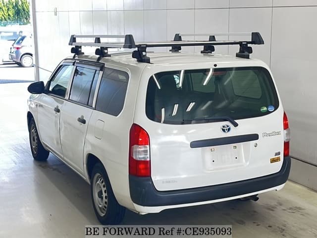 2021 Toyota Probox, photo 2 of 3