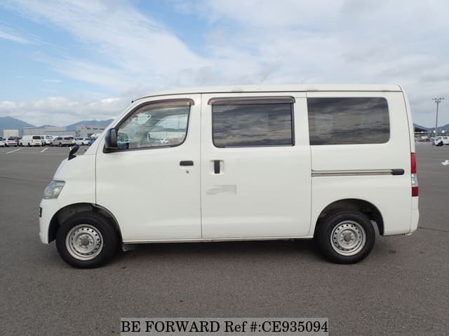 2019 Toyota Liteace, photo 2 of 3