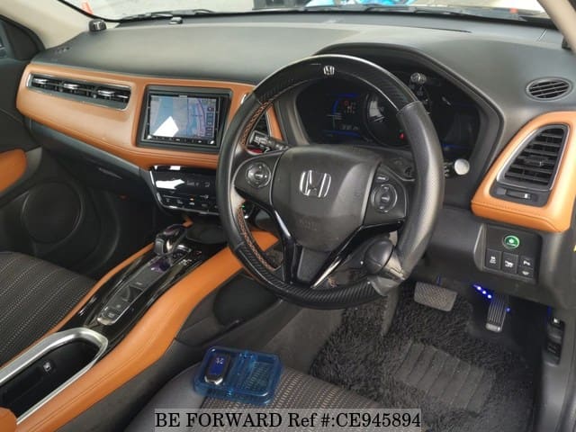 Honda VEZEL HYBRID X L PACKAGE — фото 4