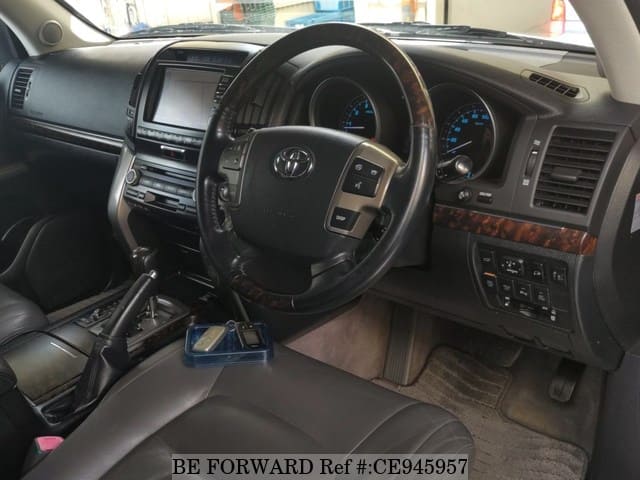 Toyota LAND CRUISER ZX — фото 4