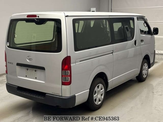 2020 Toyota Hiace, photo 2 of 2