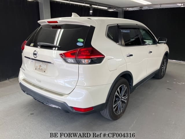 Nissan X-TRAIL 20XI — фото 2