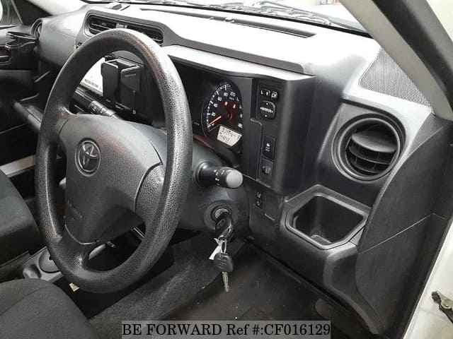 2021 Toyota Probox, photo 3 of 3